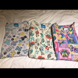 Package deal: 3 Scrubs fits a Small - Medium